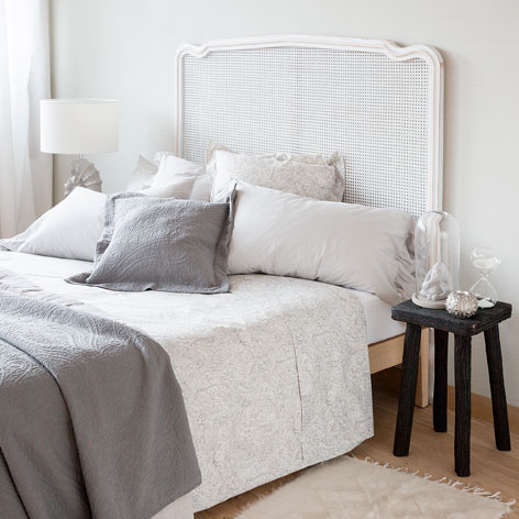 Printed bed linen Patterned sheets and printed sheets in percale, jersey and flannel in original designs. these all-linen sheets mix and match beautifully with solid-color designs to create a luxurious bed. * Woven from % linen * Garment-washed for softness right out of the package, and gets softer with every washing * Fitted sheet is fully elasticized.