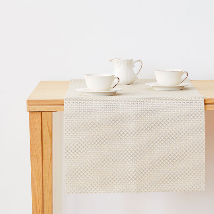 Zara TWO-TONE METALLIC TABLE RUNNER