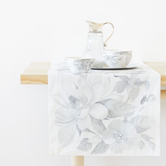 Zara DIGITAL MACRO-FLOWER PRINT TABLE RUNNER