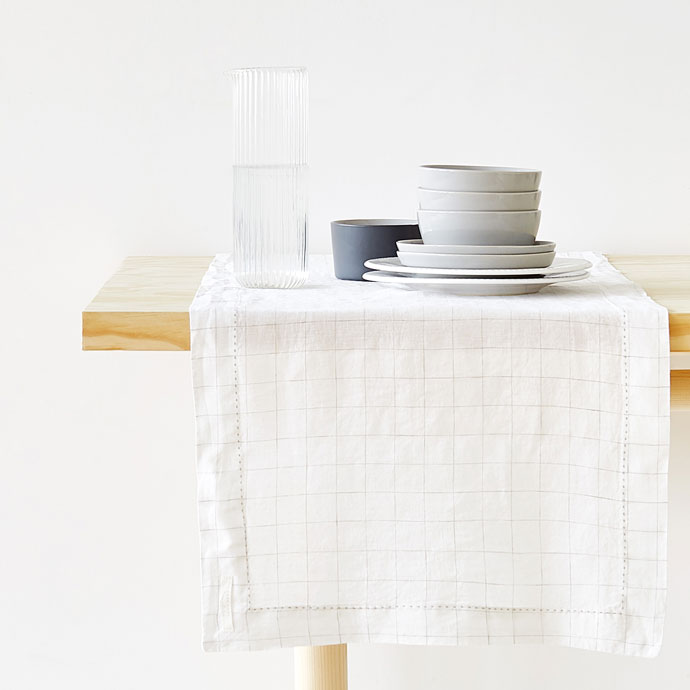 Zara CHECKED FADED LINEN TABLE RUNNER