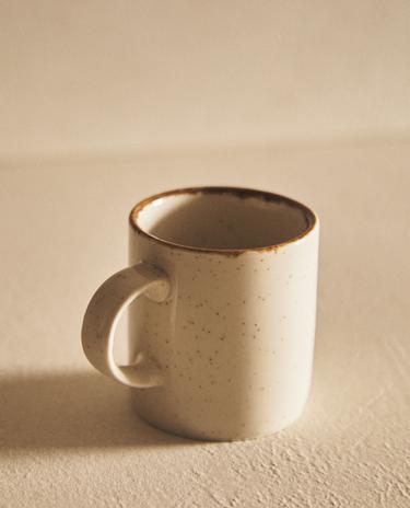 PORCELAIN MUG WITH ANTIQUE FINISH RIM
