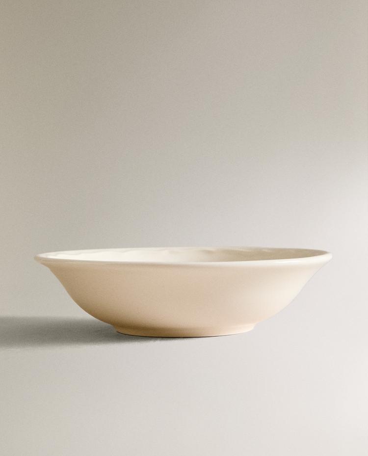 EARTHENWARE BOWL WITH RAISED-DESIGN EDGE