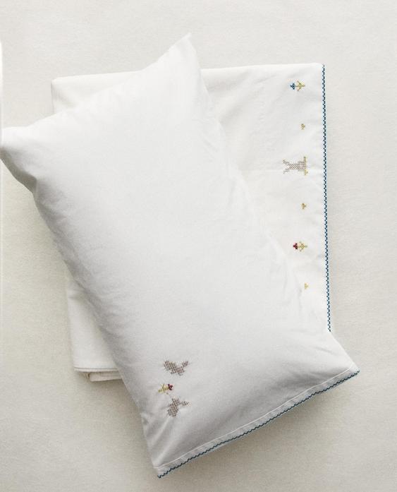 CHILDREN'S RABBIT PILLOWCASE