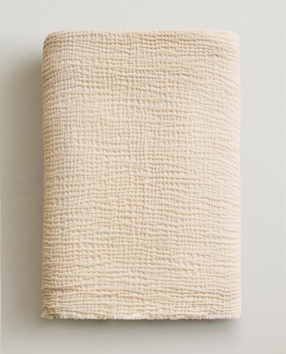 PLAIN MUSLIN THROW
