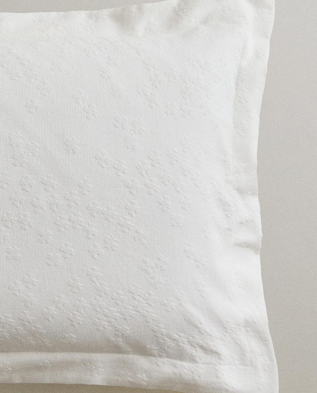 CLOVER THROW PILLOW COVER
