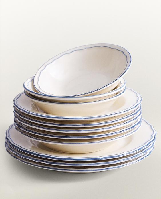 BLUE RIM DINNER SET