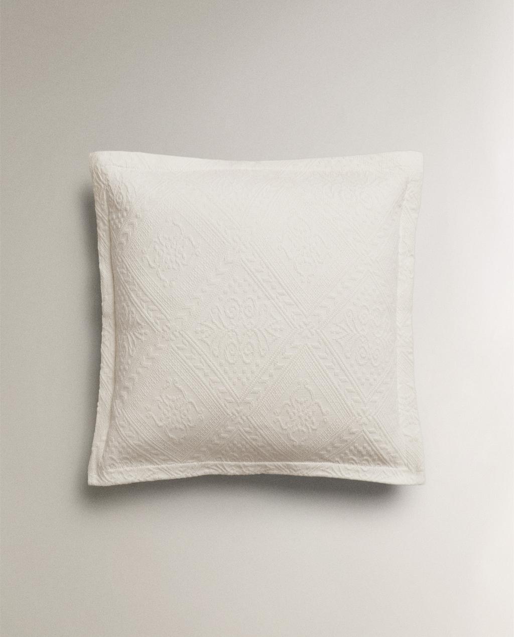 DEKOKISSENBEZUG MIT GEOMETRISCHEM PRINT