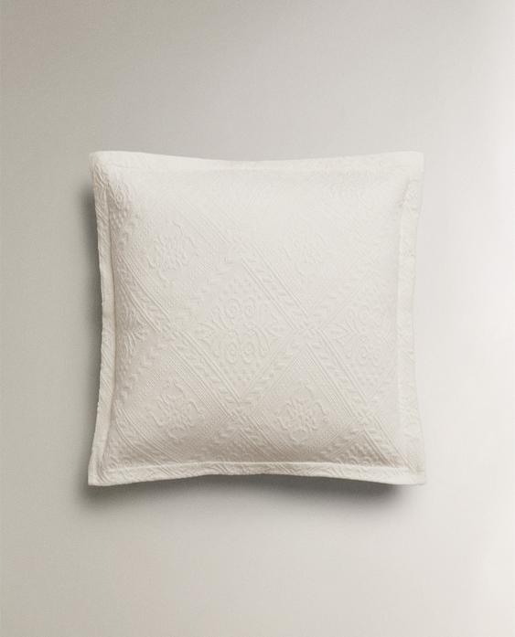 POSZEWKA NA PODUSZKĘ DEKORACYJNĄ Z GEOMETRYCZNYM MOTYWEM POSZEWKA NA PODUSZKĘ DEKORACYJNĄ Z GEOMETRYCZNYM MOTYWEM