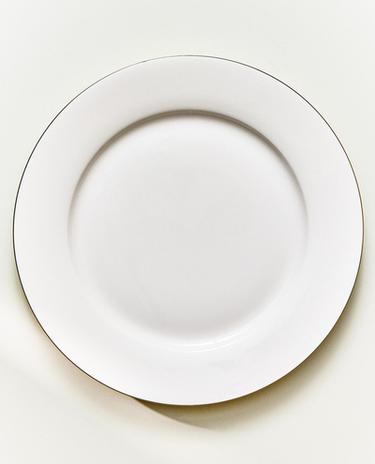 RIMMED BONE CHINA DINNER PLATE