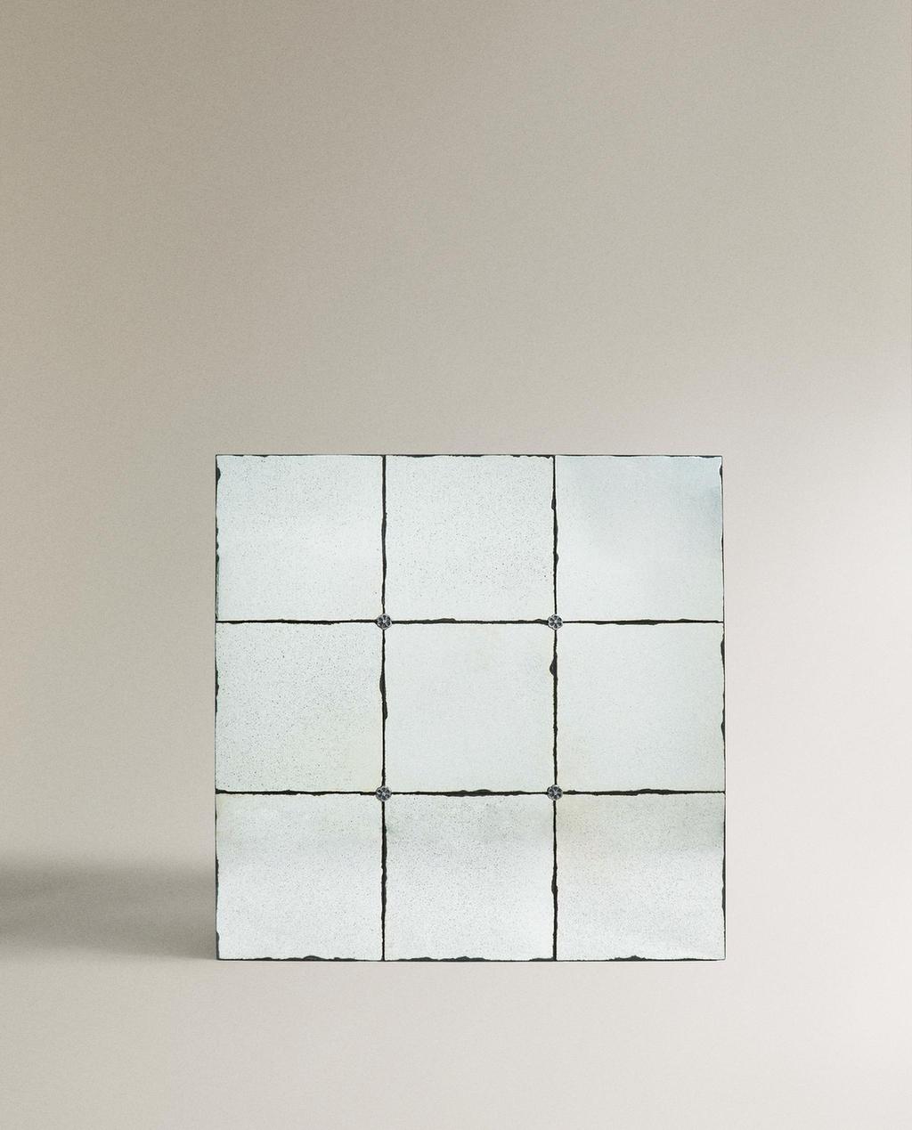 ANTIQUE FINISH SQUARE WALL MIRROR