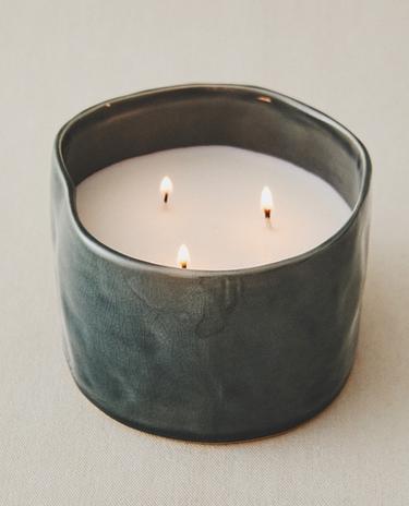 (150 G) CANDELA PROFUMATA VIBRANT ROSE
