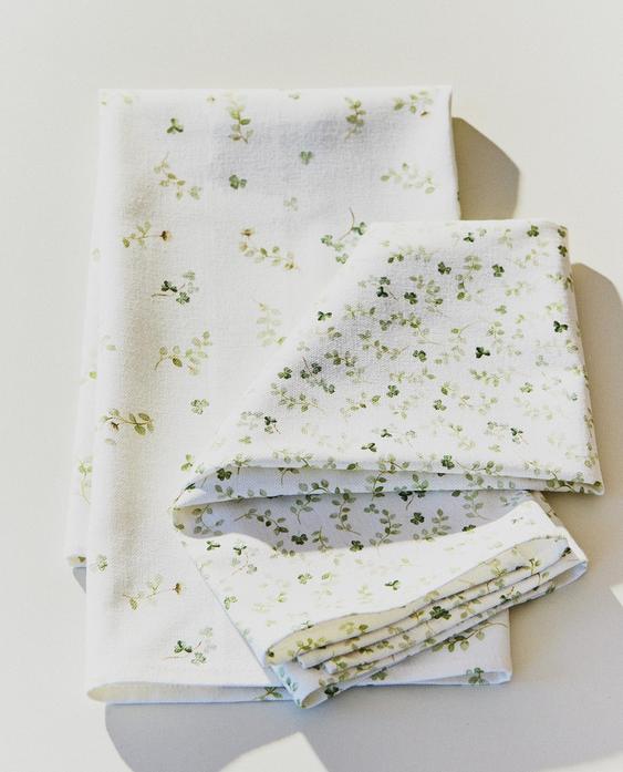 PACK OF FLORAL COTTON TEA TOWELS (PACK OF 2)