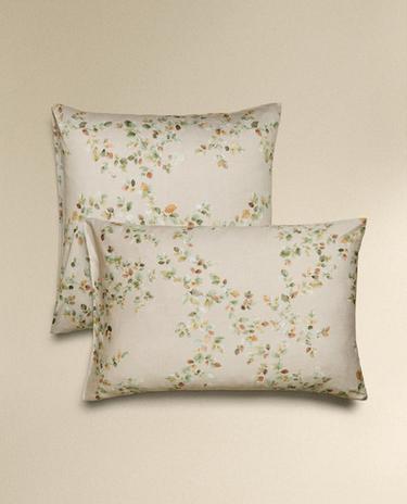 FRONHA DE TRAVESSEIRO DE CETIM COM ESTAMPADO DE FOLHAS