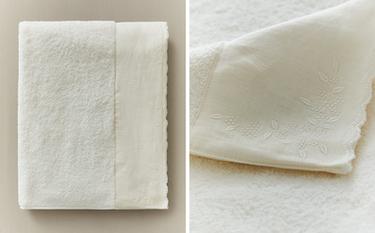 BATH TOWEL WITH LINEN BORDER