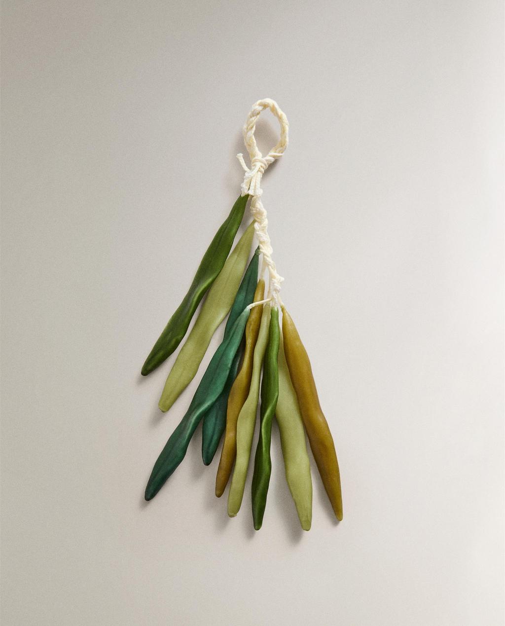 PACK OF DECORATIVE LEAF CANDLES (PACK OF 9)