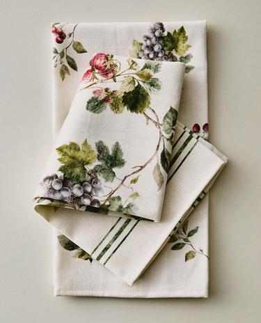 PACK OF FLORAL COTTON TEA TOWELS (PACK OF 2)