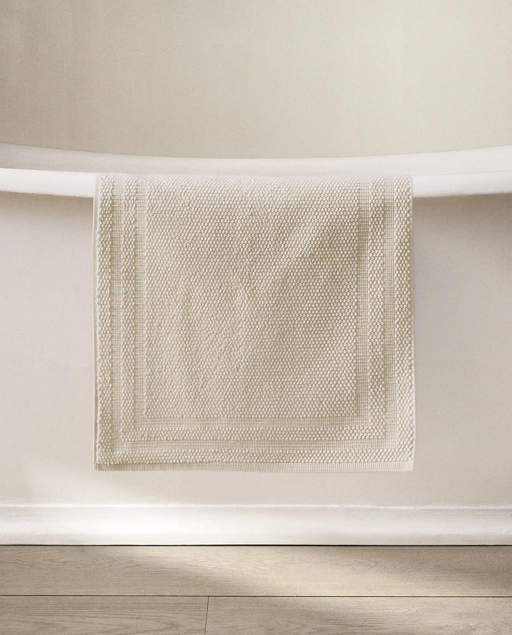 COTTON BATH MAT