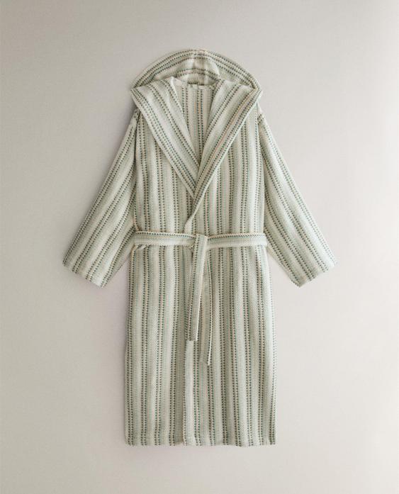 STRIPED HOODED BATHROBE