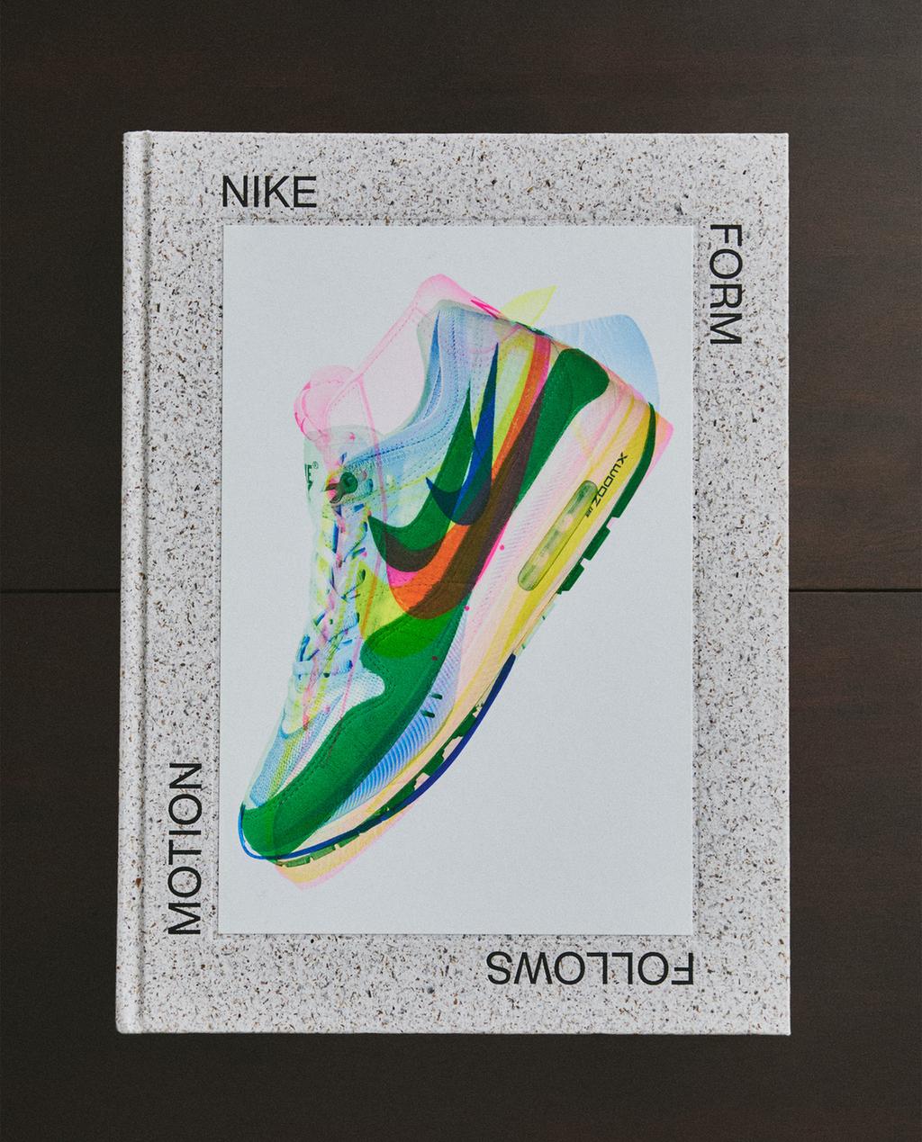 BUCH NIKE FORM FOLLOWS MOTION (ENGLISCH)