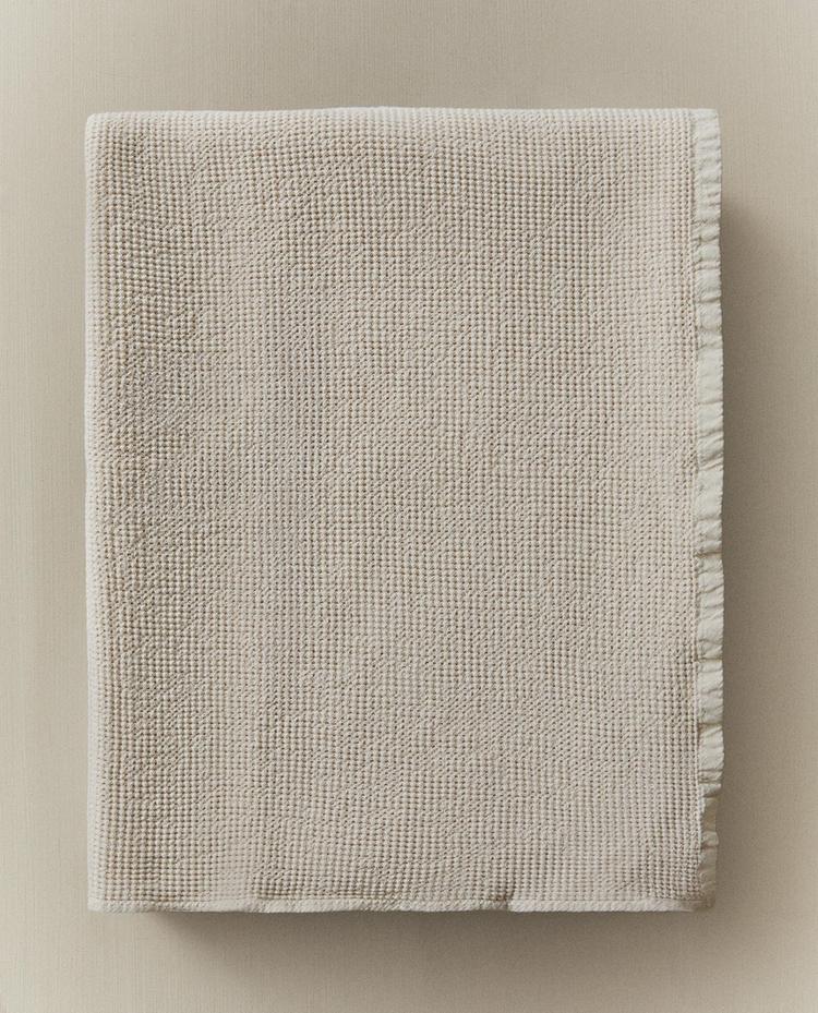 SERVIETTE DE BAIN TEXTURÉE GAUFRÉE