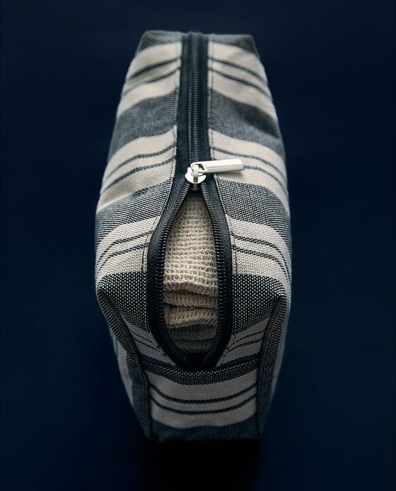 STRIPED WATERPROOF COTTON WASH BAG