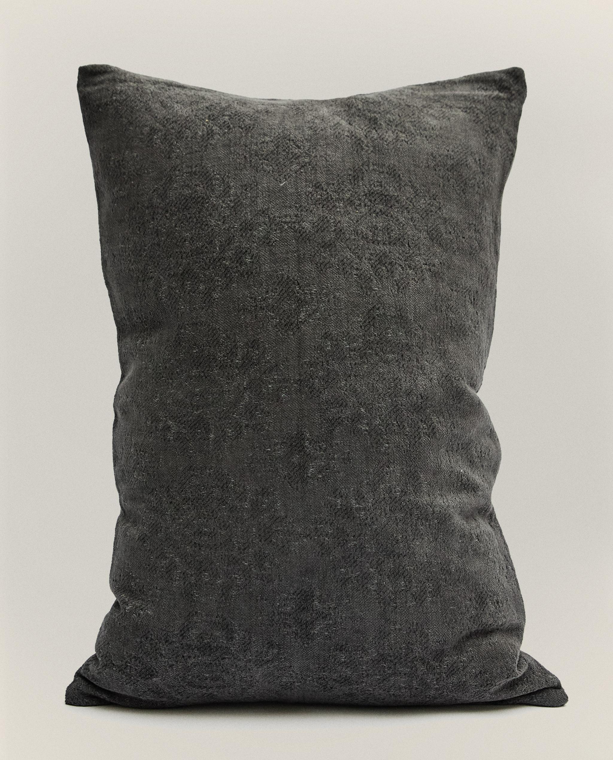 ベッドルームクッション | Zara Home 日本/Japan