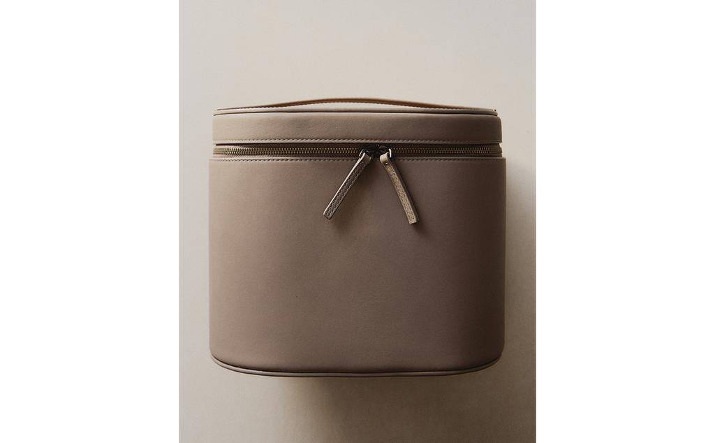 STARRES LEDER-NECESSAIRE MIT SPIEGEL
