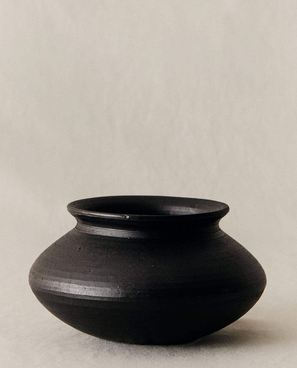 OVAL DECORATIVE VASE
