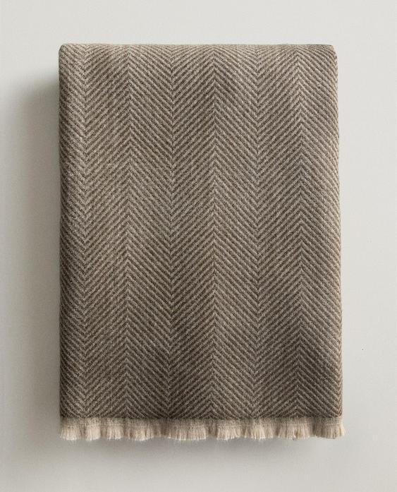 HERRINGBONE THROW