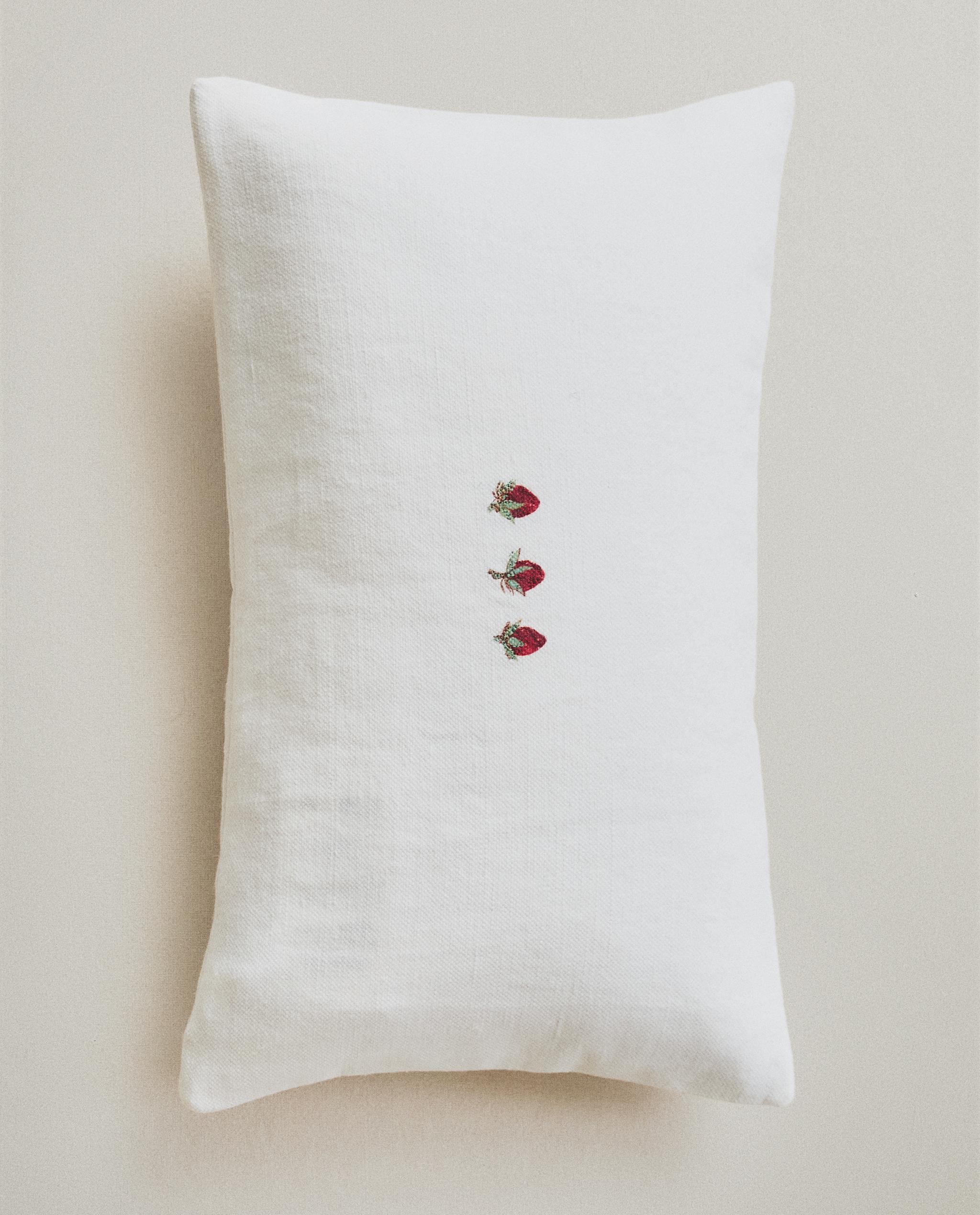 ソファとリビングルームの装飾クッション | Zara Home 日本/Japan