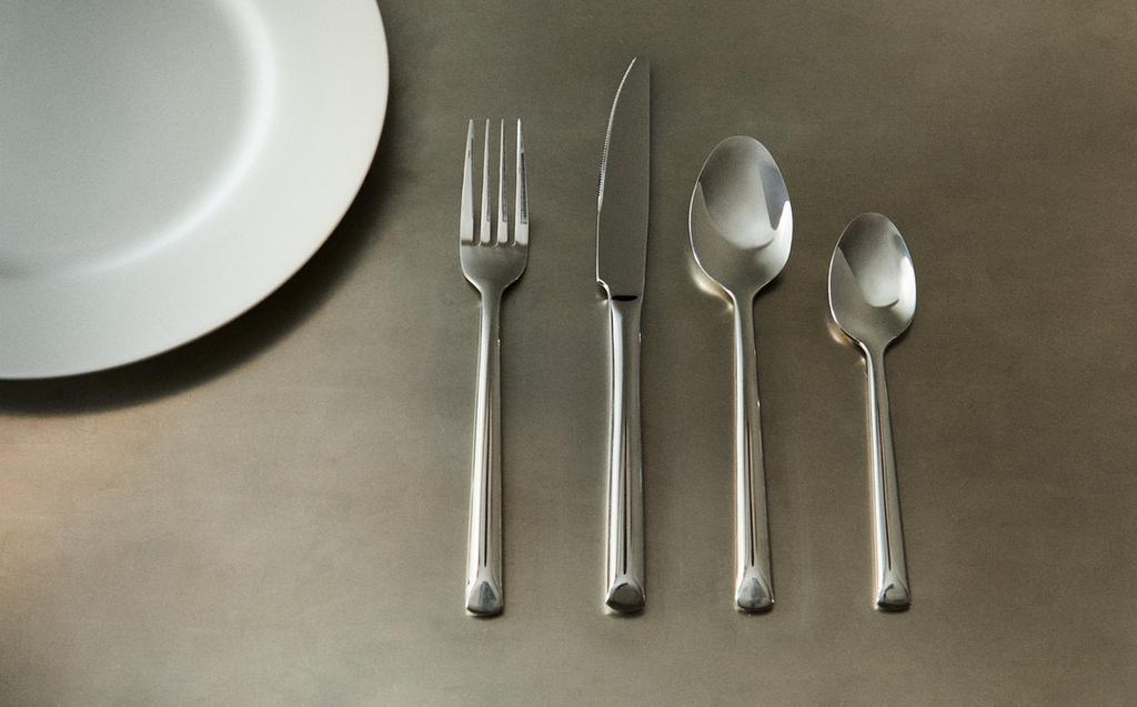 4-PIECE FORGED STEEL CUTLERY SET