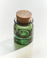 СТЪКЛЕНА СОЛНИЦА С ТАПА ОТ КОРК