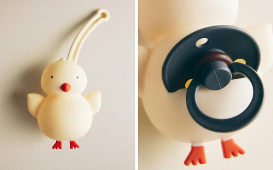 ESTUCHE CHUPETES SILICONA POLLITO