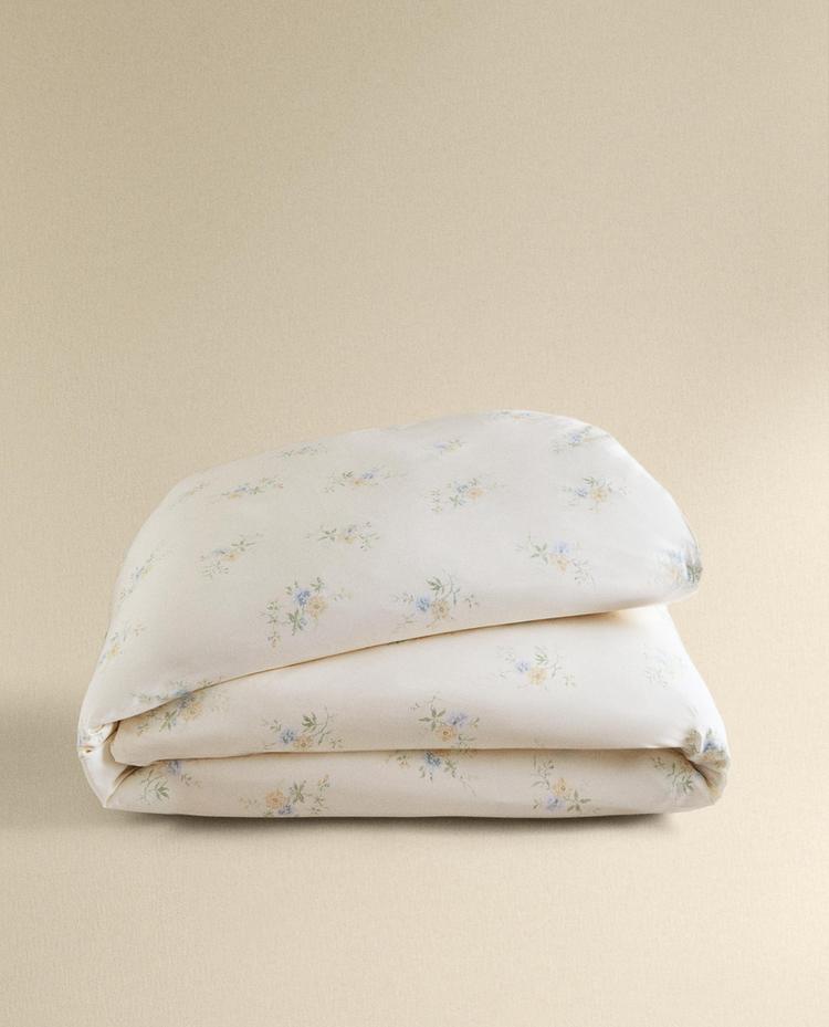 COUETTE SATIN BOUQUETS DE FLEURS