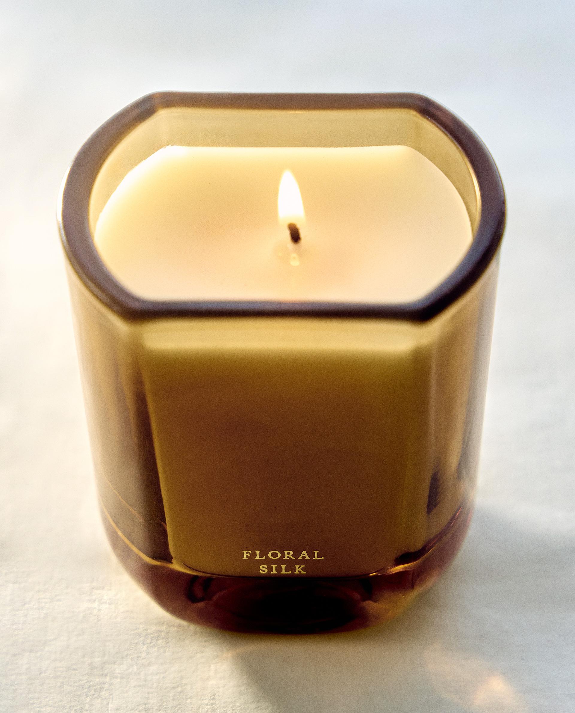 220 G) FLORAL SILK アロマティックキャンドル | Zara Home 日本/Japan