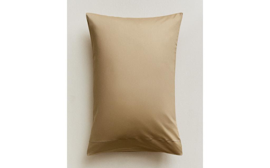 KOPFKISSENBEZUG SATIN BORTE (FADENDICHTE 300)