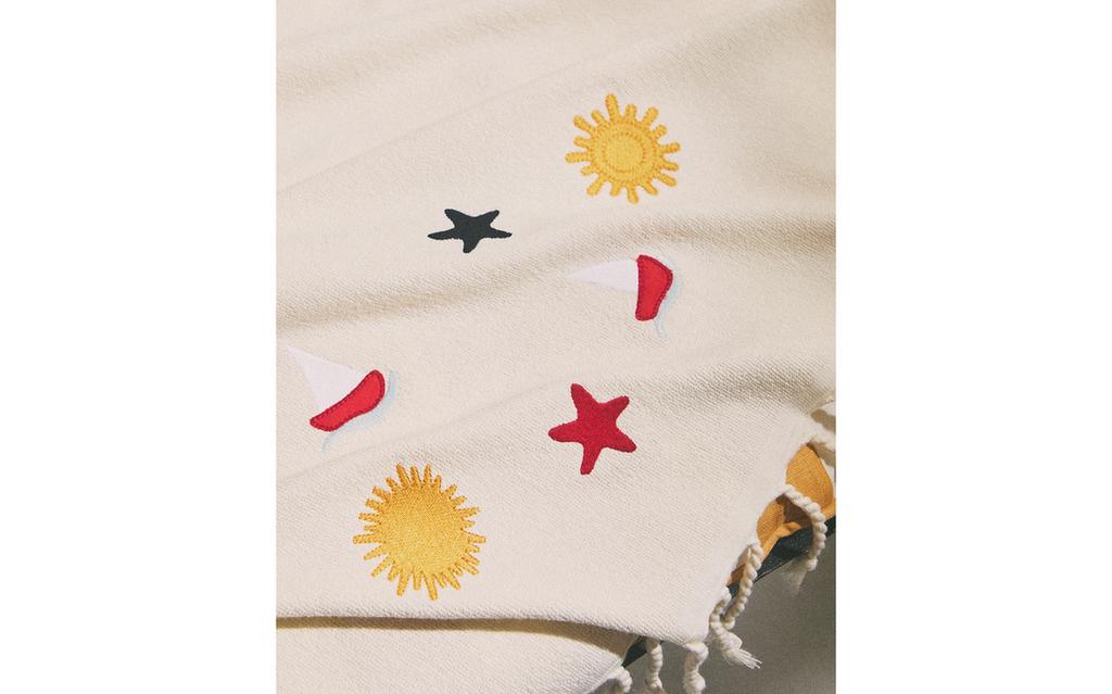 COTTON BEACH TOWEL WITH SHAPES
