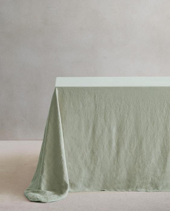 TABLECLOTH 01