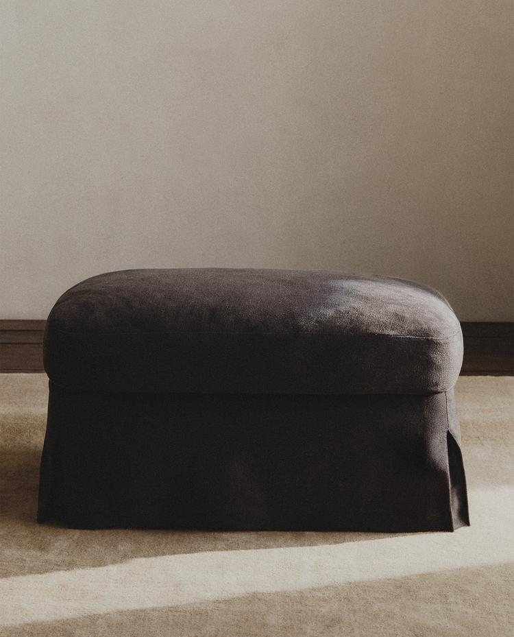 FOOTSTOOL 01