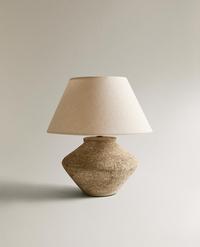 ABAJUR DE MESA COM BASE DE CERÂMICA MÉDIO