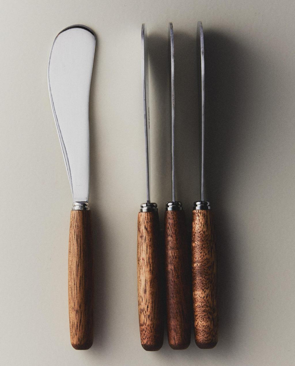 PACK OF WOODEN BUTTER KNIVES (PACK OF 4)