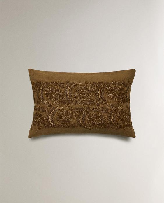 EMBROIDERED CUSHION COVER