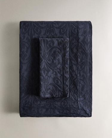 JACQUARD FLORAL TABLECLOTH