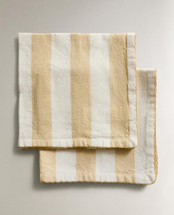 PACK OF DYED THREAD STRIPED NAPKINS (PACK OF 2)
