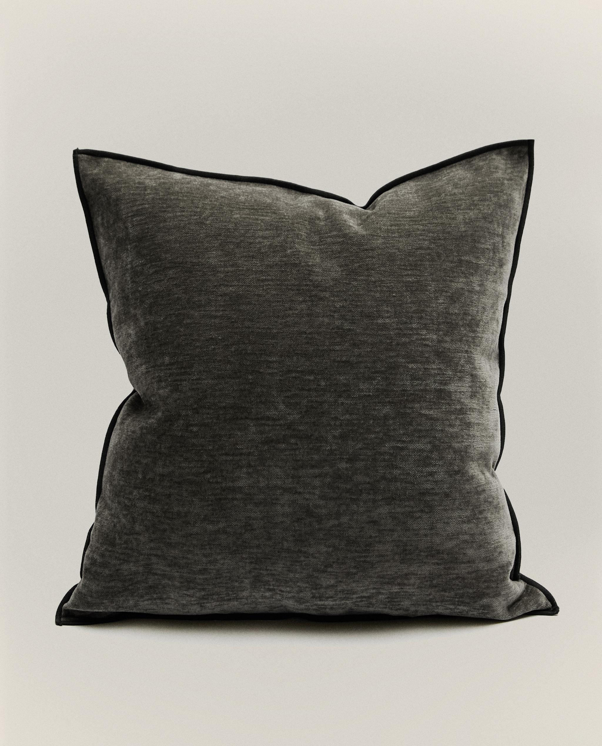 ベッドルームクッション | Zara Home 日本/Japan