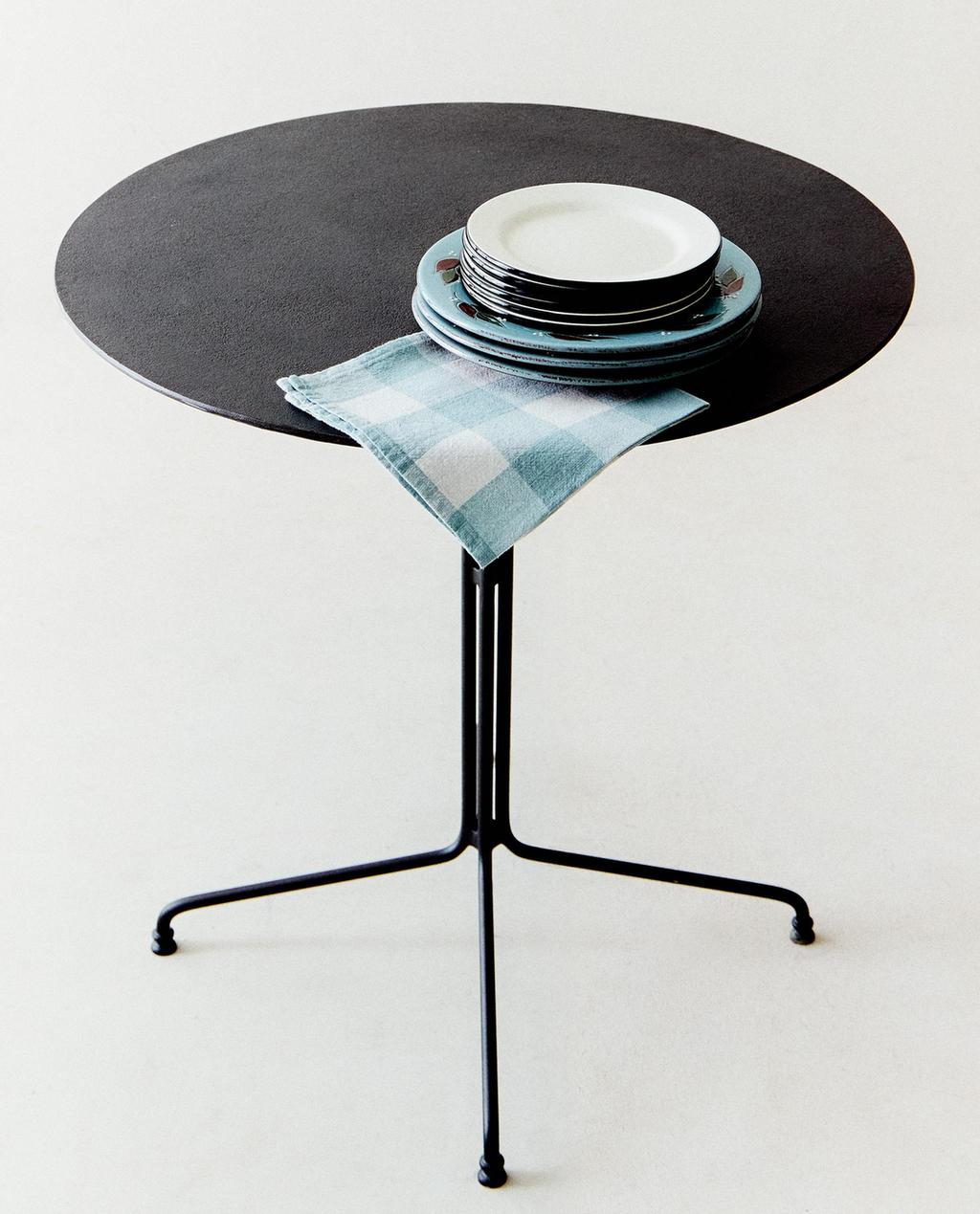 GESMEEDE BUITENTAFEL