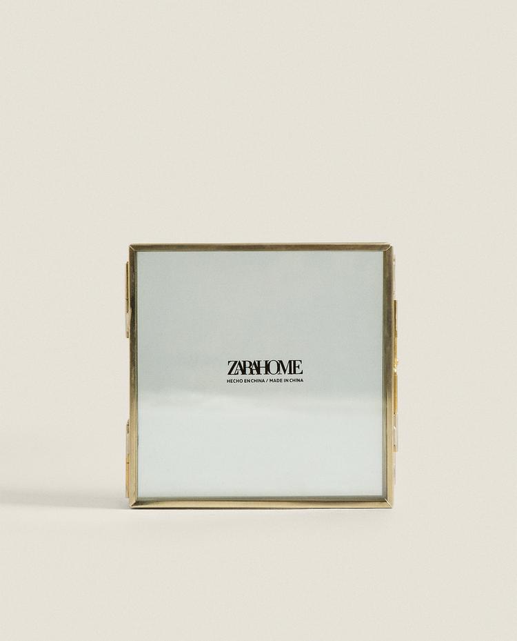 MULTIPLE PHOTO FRAME