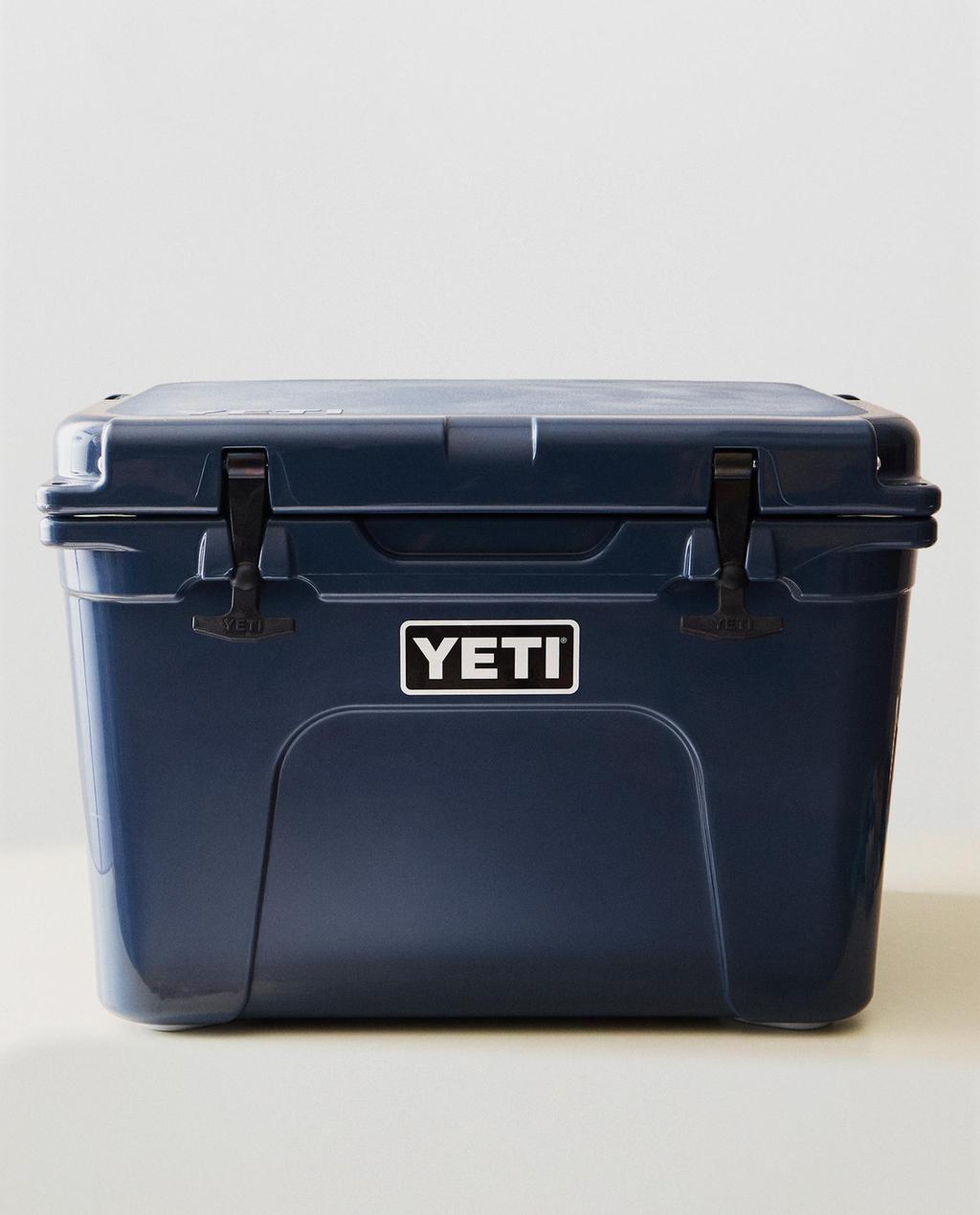 ЖОРСТКИЙ ПОРТАТИВНИЙ ТЕРМОБОКС YETI