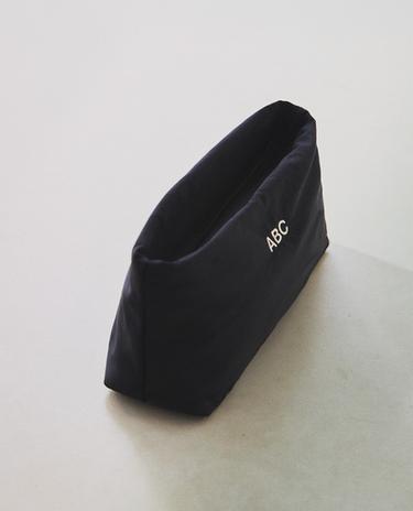 TECHNICAL FABRIC MEDIUM TOILETRY BAG