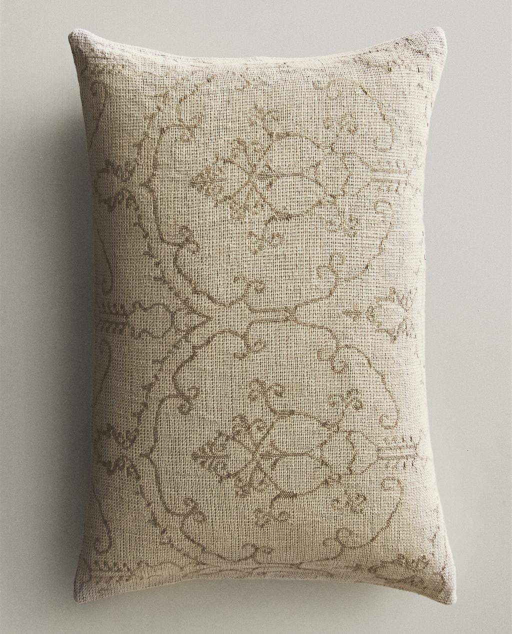 CAPA DE ALMOFADA COM JACQUARD